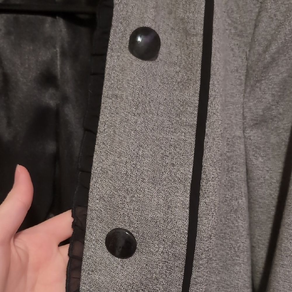 Stoosh Gray Women's Blazer With Black Accents - Picture 6 of 15